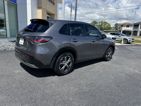 Used 2023 Honda HR-V EX-L image 3