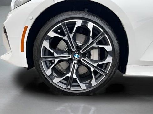 Certified 2025 BMW 330i xDrive Sedan w/ M Sport Package image 27