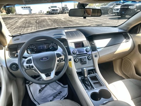 Used 2017 Ford Taurus SE image 10