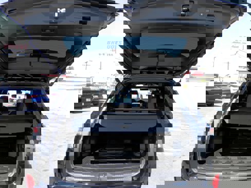 Used 2025 Subaru Forester Touring image 9