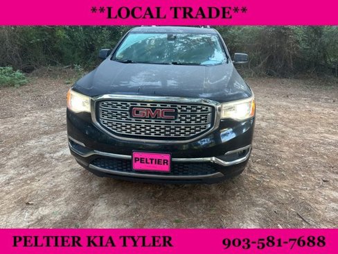 Used 2017 GMC Acadia Denali image 2