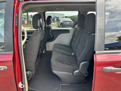 Used 2015 Dodge Grand Caravan American Value Package w/ UConnect Hands-Free Group image 14