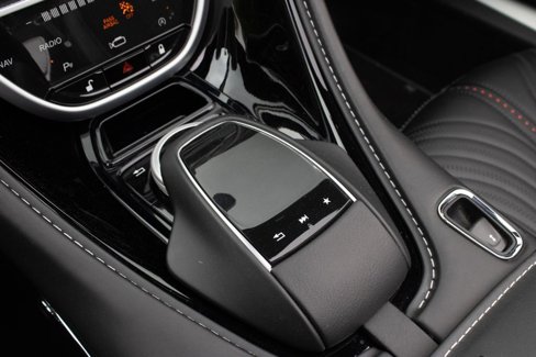 Used 2021 Aston Martin DB11 Volante image 13