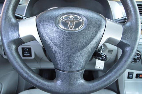 Used 2011 Toyota Corolla LE image 18