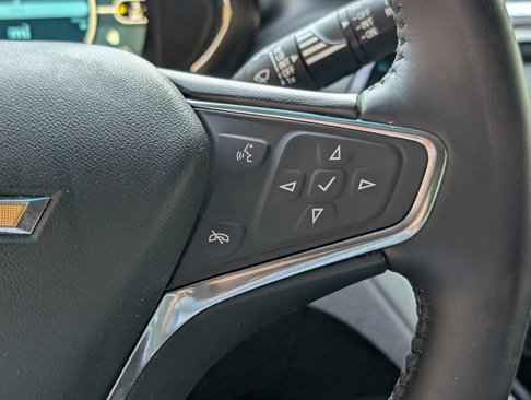 Used 2021 Chevrolet Bolt Premier w/ Infotainment Package image 22