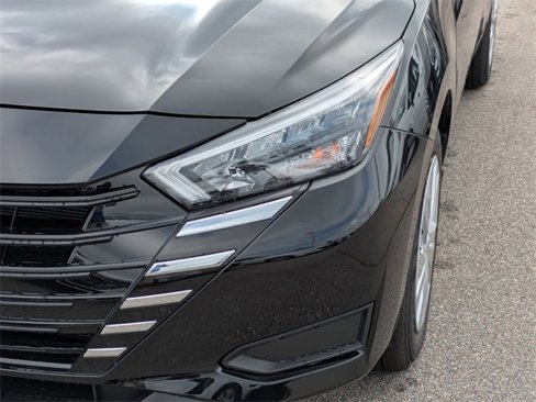 New 2025 Nissan Versa S image 9