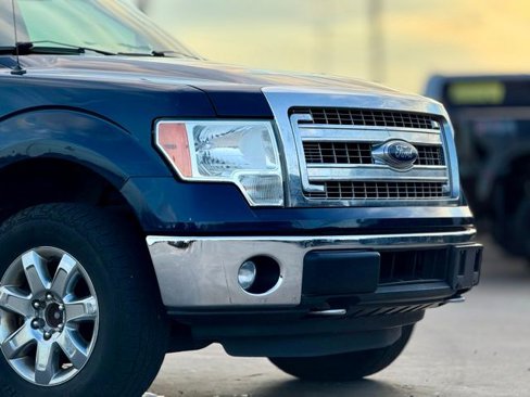 Used 2014 Ford F150 XLT w/ XLT Chrome Package image 7