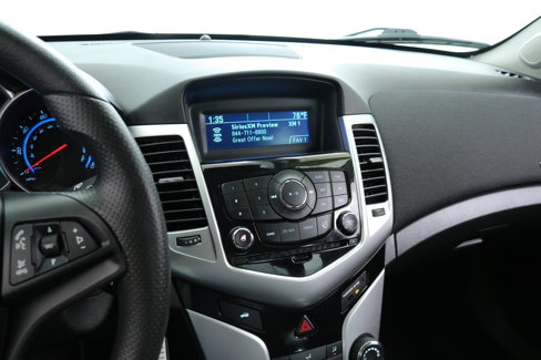 Used 2015 Chevrolet Cruze LT image 16
