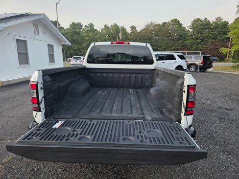 Used 2024 Nissan Frontier S w/ S Utility Package image 9