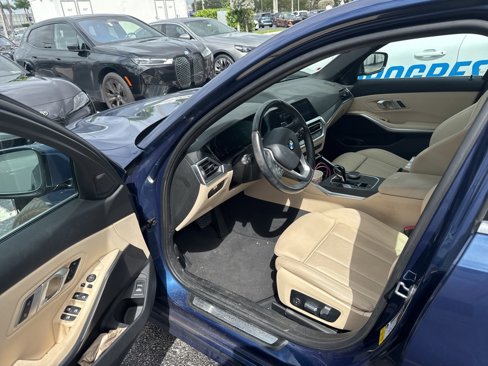 Used 2022 BMW 330i Sedan w/ Driving Assistance Package image 4