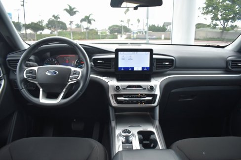 Used 2022 Ford Explorer XLT image 12