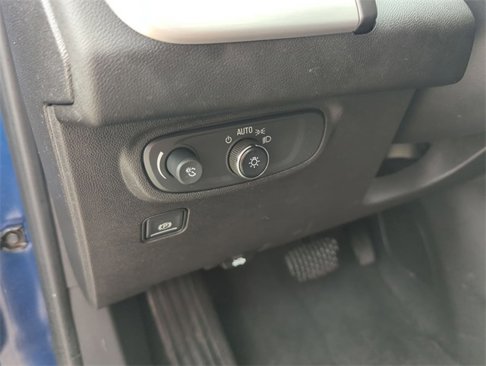 Certified 2022 GMC Terrain SLE w/ Driver Convenience Package image 35