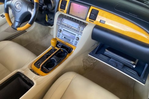 Used 2002 Lexus SC 430 Convertible image 28