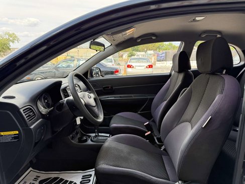 Used 2010 Hyundai Accent GS w/ Premium Pkg 3 image 9