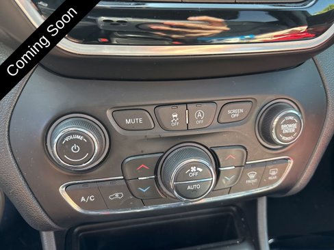 Used 2019 Jeep Cherokee Limited image 15