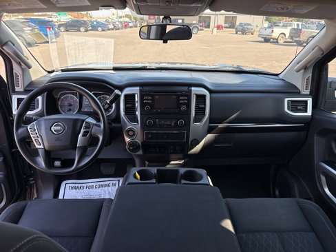 Used 2016 Nissan Titan SV image 27