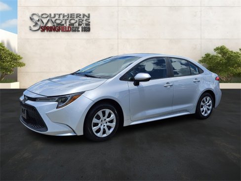 Used 2022 Toyota Corolla LE image 1