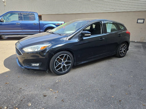 Used 2015 Ford Focus SE w/ SE Sport Package image 4