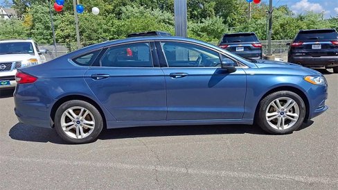 Used 2018 Ford Fusion SE w/ Fusion SE Technology Package image 9