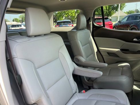 Used 2018 GMC Acadia SLT image 18