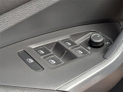 Used 2024 Volkswagen Jetta Sport image 27