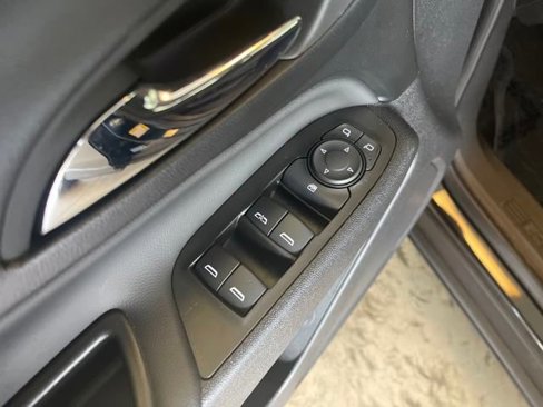 Used 2022 Chevrolet Equinox LT image 13