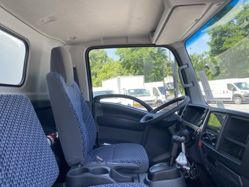 New 2025 Isuzu NPR image 25
