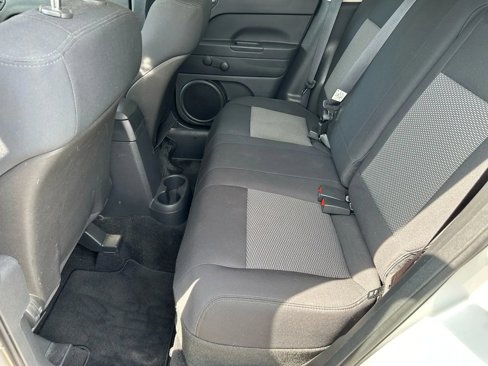 Used 2010 Jeep Compass Sport image 8