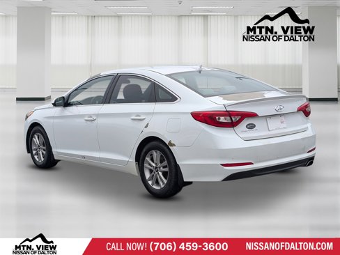 Used 2017 Hyundai Sonata SE image 5