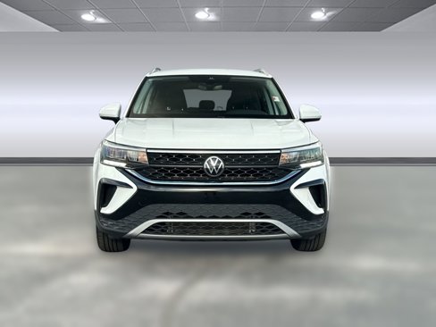 Used 2024 Volkswagen Taos SE image 5