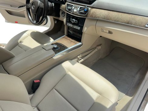 Used 2014 Mercedes-Benz E 350 Sedan image 20