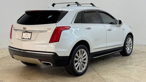 Used 2017 Cadillac XT5 Platinum w/ Driver Assist Package image 9