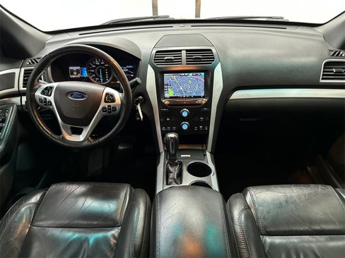 Used 2014 Ford Explorer XLT w/ Equipment Group 202A image 25