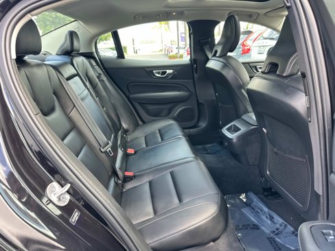 Certified 2024 Volvo S60 B5 Core image 22