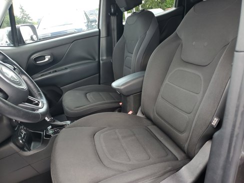 Used 2016 Jeep Renegade Latitude image 26