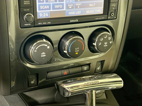 Used 2010 Dodge Challenger R/T image 14