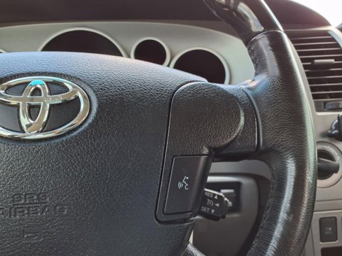 Used 2013 Toyota Tundra 4x4 CrewMax image 27