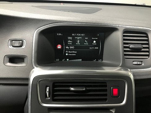 Used 2016 Volvo S60 T5 Inscription Platinum image 29