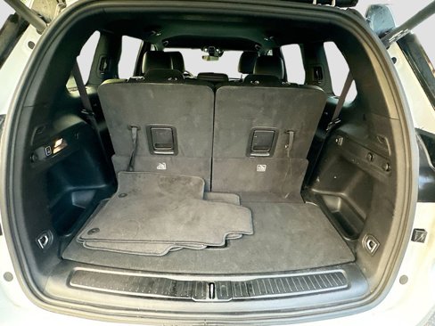 Used 2023 Jeep Grand Cherokee L Laredo image 31