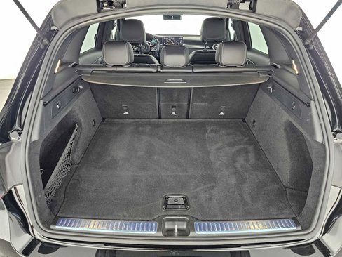 Used 2022 Mercedes-Benz GLC 300 4MATIC w/ AMG Line image 16
