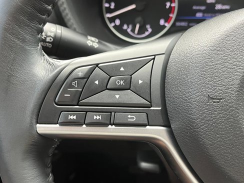 Used 2021 Nissan Sentra SV image 14