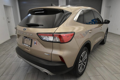 Used 2020 Ford Escape SEL image 5