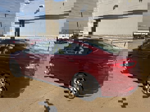 Used 2014 Ford Fusion SE image 6