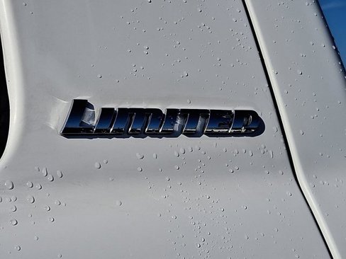 Used 2010 Toyota Tundra Limited image 30