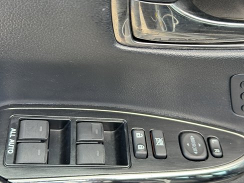 Used 2014 Toyota Avalon Limited image 18