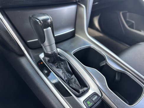 Used 2018 Honda Accord Sport image 26