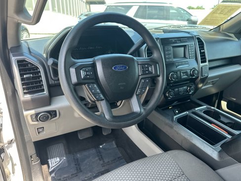 Used 2015 Ford F150 XLT image 22