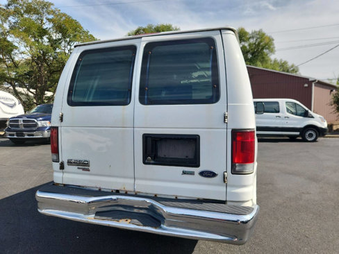 Used 2013 Ford E-250 and Econoline 250 Extended w/ Exterior Upgrade Pkg image 5