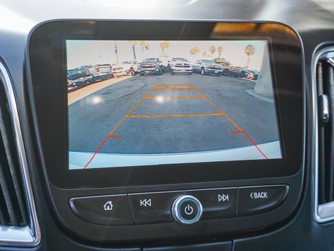 Used 2017 Chevrolet Malibu LT w/ Driver Confidence Package image 24