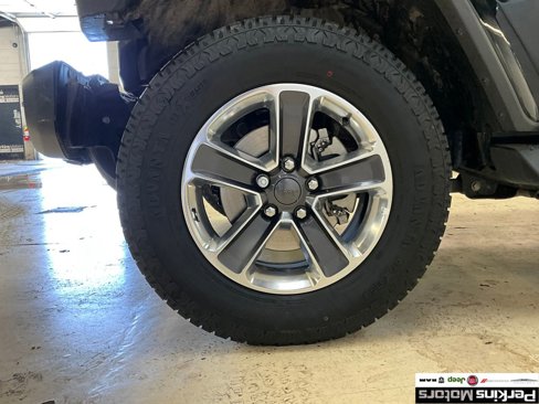 Used 2023 Jeep Wrangler Sahara image 17